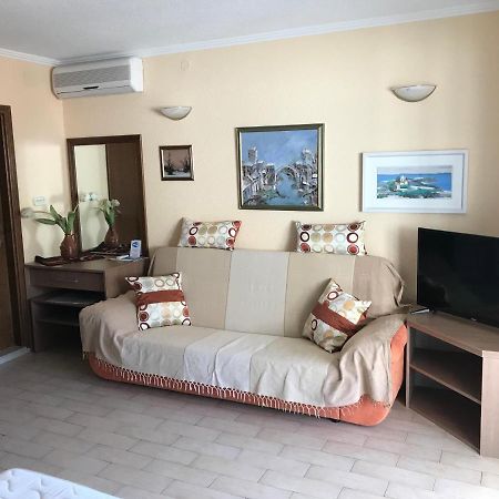 Apartments Zovko Tucepi Luaran gambar