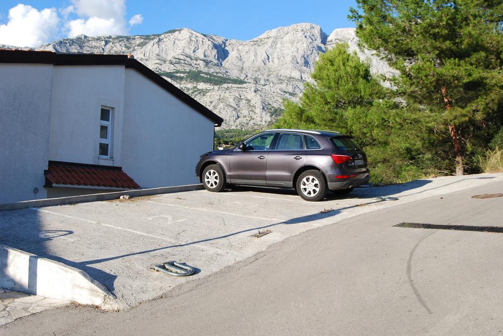 Apartments Zovko Tucepi Luaran gambar