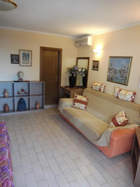 Apartments Zovko Tucepi Luaran gambar