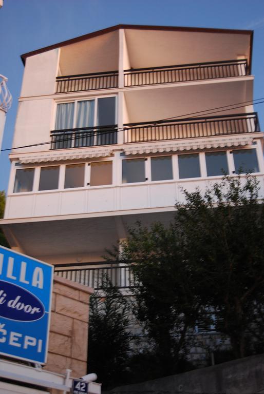 Apartments Zovko Tucepi Luaran gambar