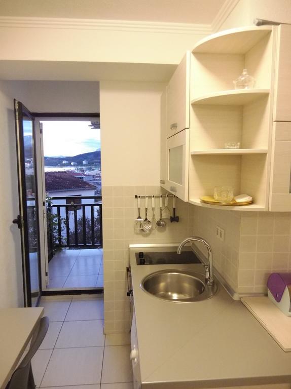 Apartments Zovko Tucepi Luaran gambar