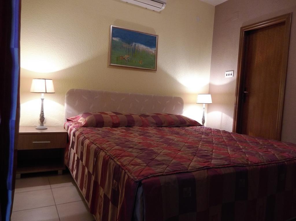 Apartments Zovko Tucepi Luaran gambar