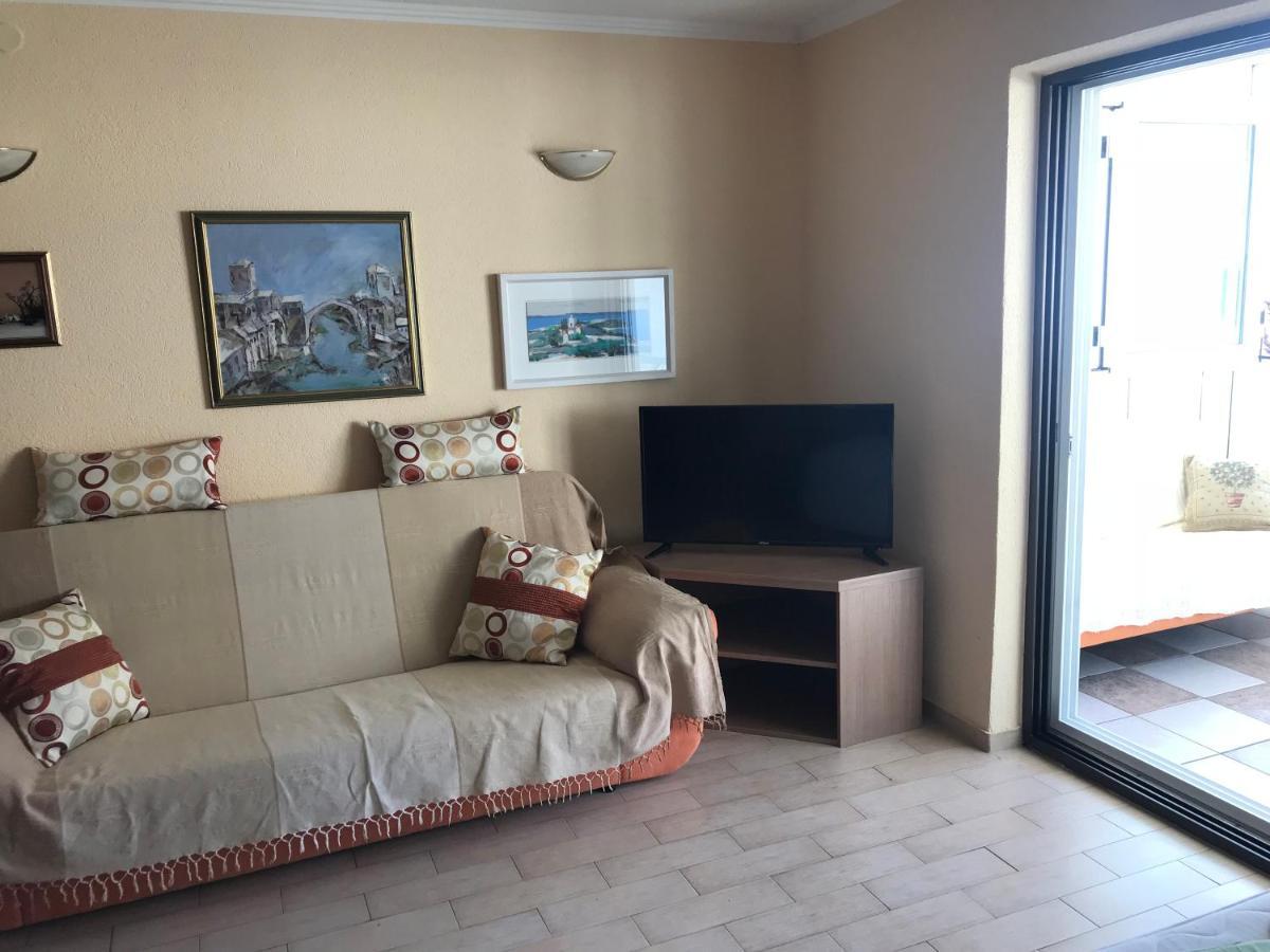 Apartments Zovko Tucepi Luaran gambar